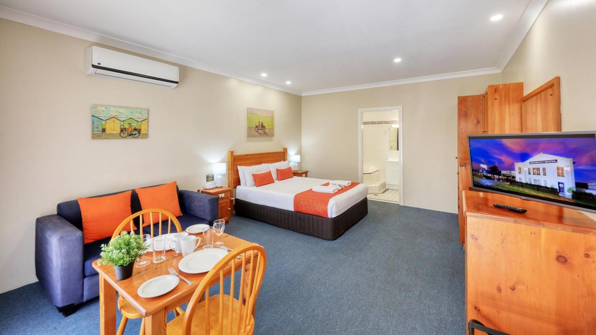 Breakout Motor Inn Cowra Kültér fotó