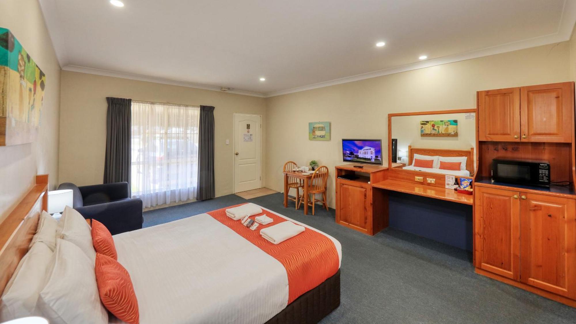 Breakout Motor Inn Cowra Kültér fotó